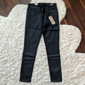 NWT Levi's Modern Rise Skinny Dk Coated Denim